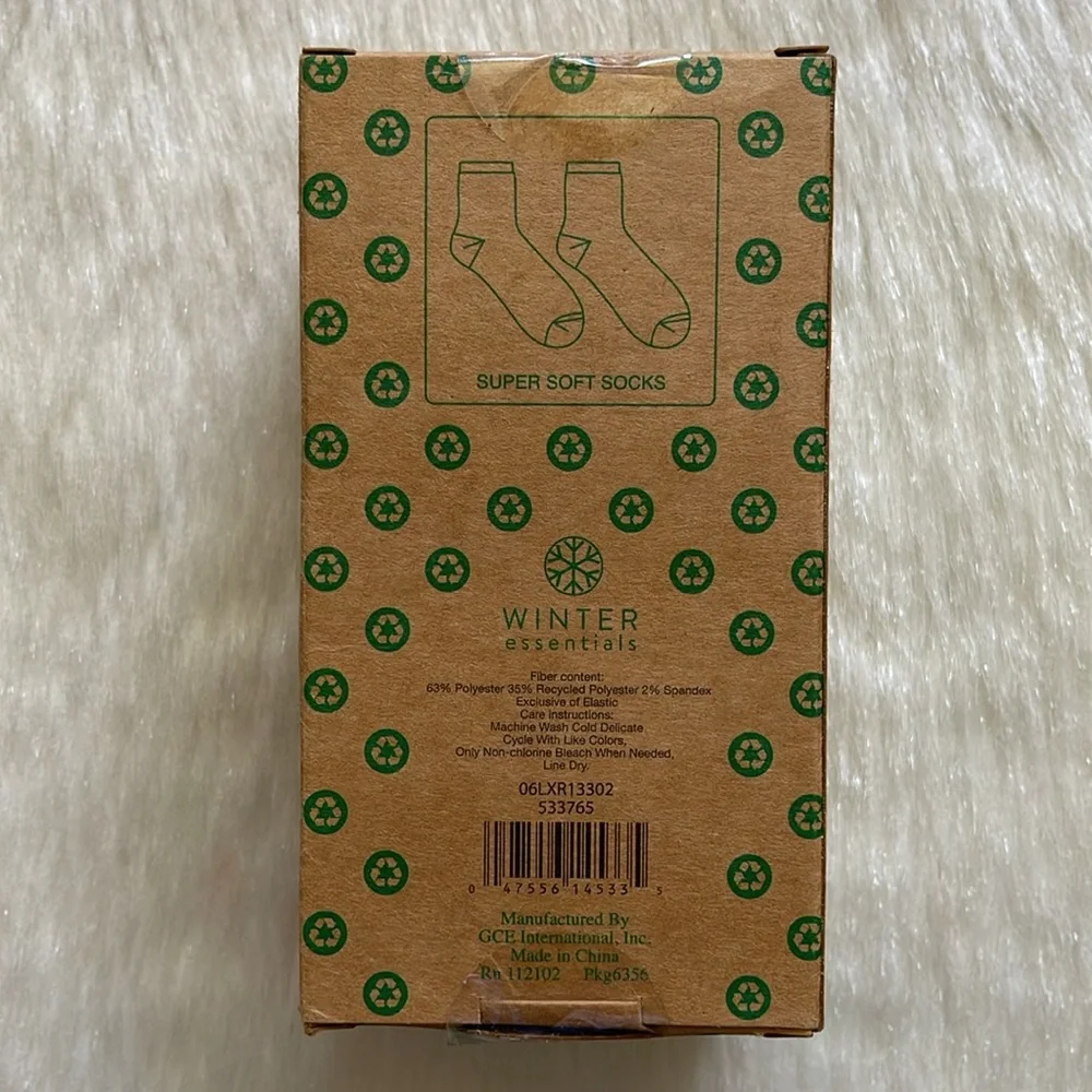 Winter Essentials Black & White Super Soft Recycled Fiber Socks 2 Pairs Box Set